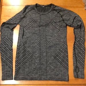 Lulu Lemon running shirt